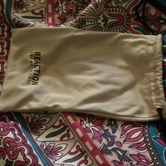 Kenneth Cole Sunglasses - Picture 4 of 4